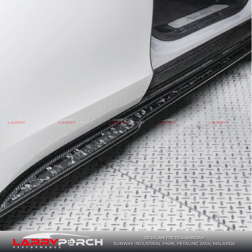 Porsche-Carbon-Side-Skirts