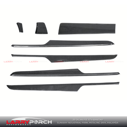 Carbon-interior-trim-Porsche-Macan