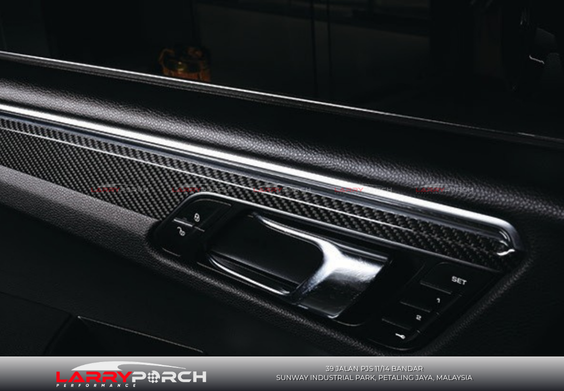 Carbon-interior-trim-Porsche-Macan