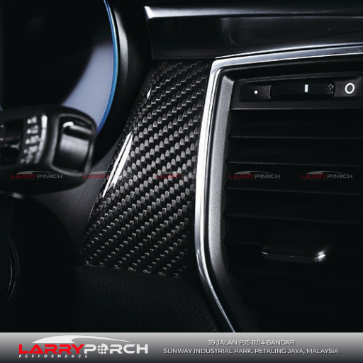 Carbon-interior-trim-Porsche-Macan