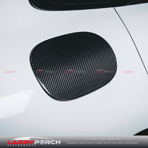 Porsche-Macan-fuel-tank-cover